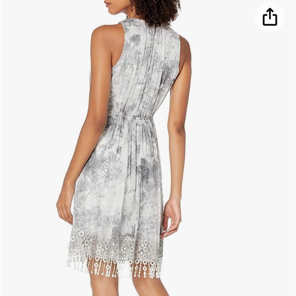 NEW with tags Elie Tahari (Annabelle) cocktail party dress size 10 silver color.